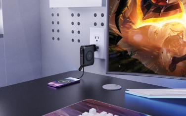 Logotrade Werbeartikel das Foto: Urban Vitamin Oxnard 5-in-1 65W Universal-Ladegerät