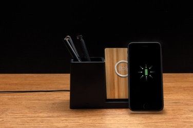 Logotrade Werbegeschenke das Foto: Ontario 10W Wireless Charger aus Bambus und RCS Kunststoff