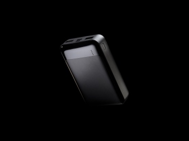 Logotrade Logogeschenke das Foto: 10.000 mAh Powerbank aus RCS Standard recyceltem Kunststoff
