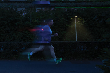 Logotrade Logogeschenke das Foto: Lumi Sprint wiederaufladbares LED Lauflicht aus RCS rec. ABS
