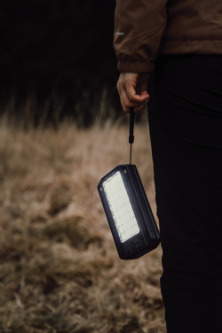 Logotrade Logogeschenke das Foto: Nordic Drift Titan 10.000mAh Solar Powerbank with 3 Panels