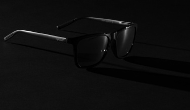 Logotrade corporate gifts photo of: Swiss Peak RCS rplastic polarised sunglasses