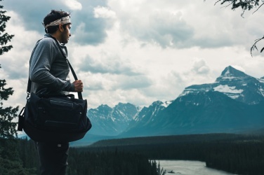 Logo trade advertising products picture of: Swiss Peak AWARE™ RPET Voyager weekend bag
