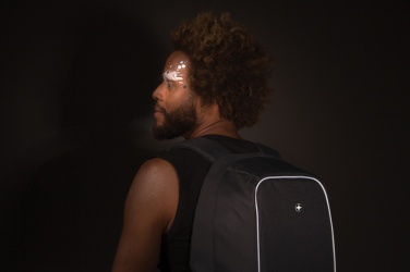 Logotrade promotional merchandise picture of: Swiss Peak AWARE™ anti-theft 15.6" laptop backpack