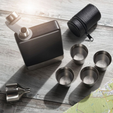 Logotrade promotional merchandise picture of: Hip flask set TAHAT Schwarzwolf