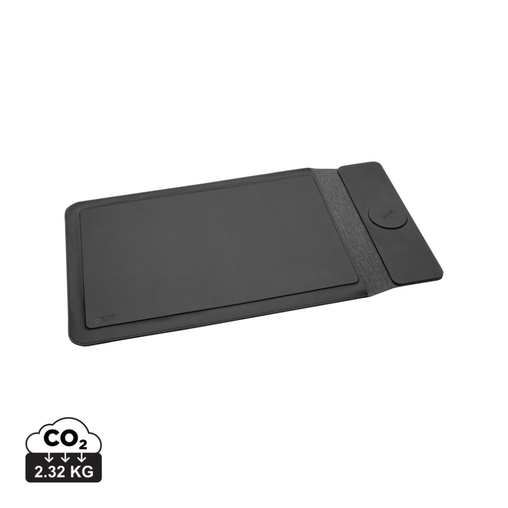 Logotrade corporate gifts photo of: Swiss Peak 15W magnetic charging laptop sleeve 14-15,6"