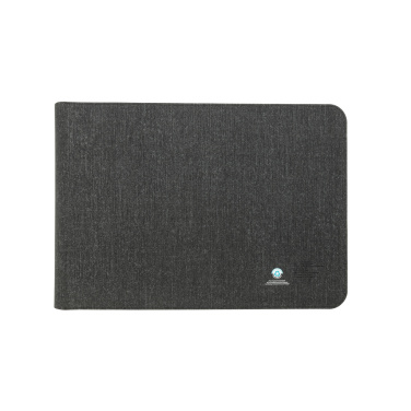 Logotrade advertising product image of: Swiss Peak 15W magnetic charging laptop sleeve 14-15,6"
