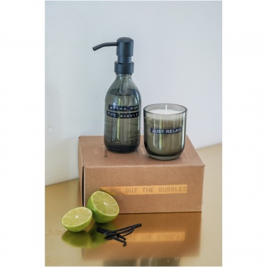 Logotrade firmakingi foto: Wellmark Discovery 200 ml käteseebi dosaator ja 150 g lõhnaküünla komplekt - tume merevaigu lõhn