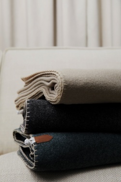 Logo trade ärikingituse pilt: VINGA melanž pleed Bilton