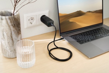 Logo trade firmakingi pilt: Philipsi 65 W ülikiire PD 3-pordiline USB seinalaadija
