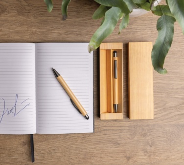 Logotrade firmakingituse foto: Moodne bambusest pliiatsi komplekt karbis