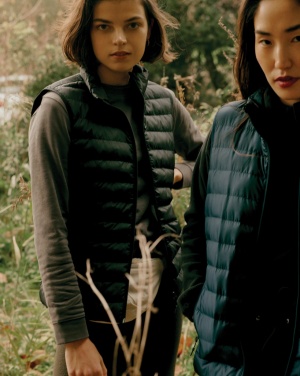 Logotrade reklaamkingitused pilt: Iqoniq Meru naiste taaskasutatud polüestrist vest