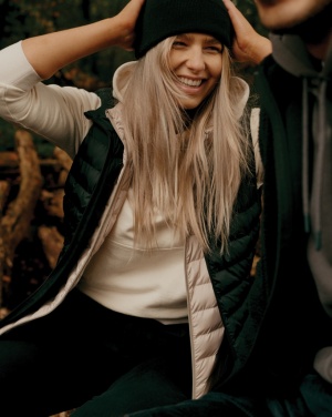 Logotrade reklaamkingituse foto: Iqoniq Meru naiste taaskasutatud polüestrist vest