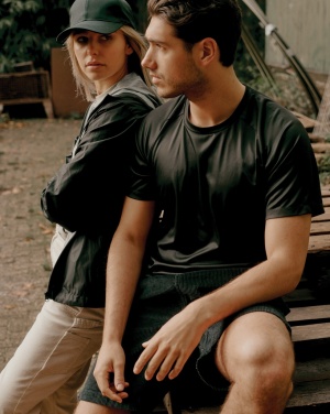 Logo trade ärikingituse pilt: Iqoniq Logani taaskasutatud polüestrist tuulejope