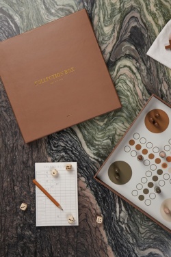 Logo trade meened foto: VINGA Diivanilaua kogumiskarp