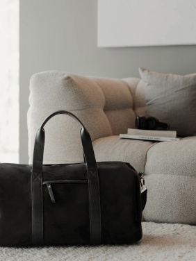 Logo trade meened foto: VINGA Marlow RCS taaskasutatud polüestrist reisikott