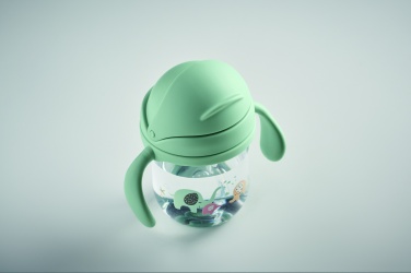 Logotrade ärikingitused pilt: Beebi sippy tass Tritanist.