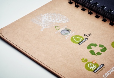 Logo trade ärikingid foto: A5 männipuu GROWNOTEBOOK™