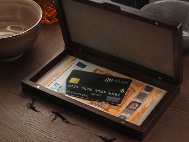 Logo trade ärikingitused foto: Puidust arvelduskarp 1816121