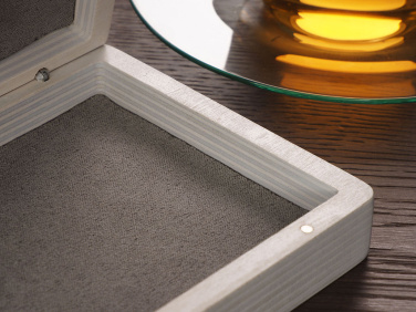 Logo trade firmakingi pilt: Puidust kast 1819121