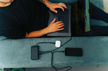 Logotrade reklaamtoote foto: Urban Vitamin Eureka hübriid 10000mah akupank 65W