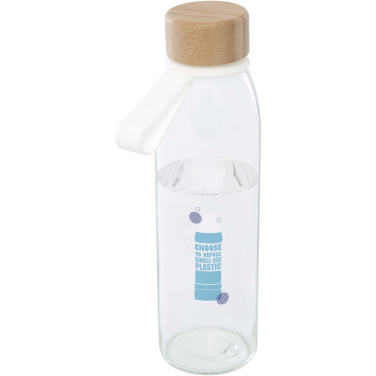 Logotrade meene foto: Porto 500 ml klaasist veepudel bambusest korgiga