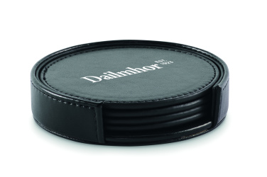 Logotrade reklaamtooted pilt: POSA 4 PU nahast tassialuste komplekt