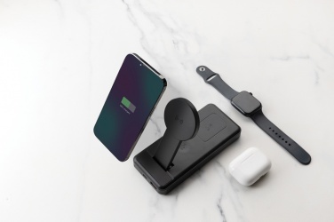 Logotrade mainostuotet kuva: Fenwick 10000mAh 3-in-1 virtapankki RCS muovista