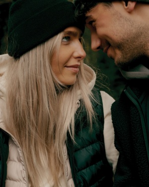 Logo trade mainoslahja kuva: Iqoniq Meru naisten liivi kierrätetystä polyesteristä