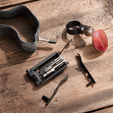 Logotrade mainoslahja tuotekuva: Pyörätyökalusarja MERAPI Schwarzwolf