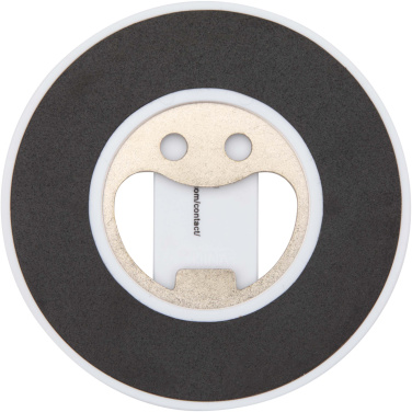 Logotrade liikelahjat mainoslahjat tuotekuva: Ain kierrätetystä muovista valmistettu magneettinen puhelinjalusta pullonavaajalla