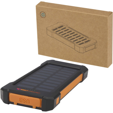 Logotrade reklaminiai produktai nuotrauka: „Altair“ 5000 mAh 10 W perdirbto plastiko tvirta saulės baterija su įmontuotu žibintuvėliu