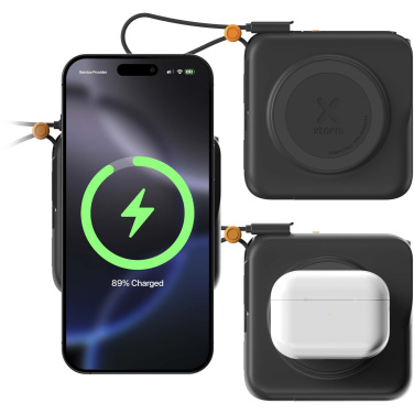 Logotrade biznesa dāvanas foto: Xtorm TravelPro 30W 10.000 mAh 3-in-1 ceļojumu lādētājs