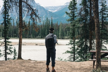 Логотрейд pекламные cувениры картинка: Рюкзак Swiss Peak AWARE™ для ноутбука 15,6" с защитой от кражи