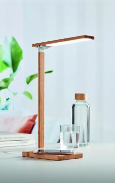 Logotrade profilreklam bild: Skrivbordslampa + laddare 10W