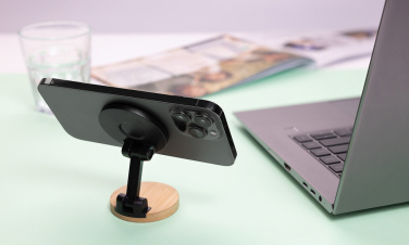Logotrade presentreklam bild: Magmount RCS telefonställ i bambu och återvunnen plast