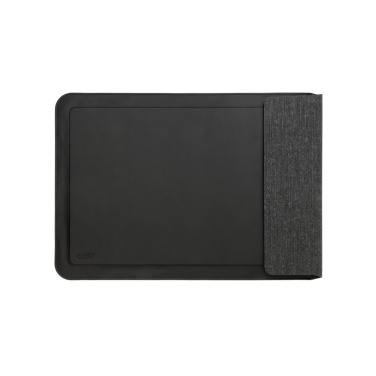 Logotrade presentreklam bild: Swiss Peak 15W magnetiskt laddningsfodral för laptop 14-15,6