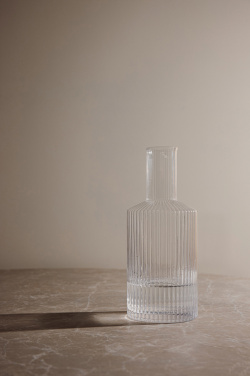 Logotrade profilprodukter bild: VINGA York karaff 1,45 L
